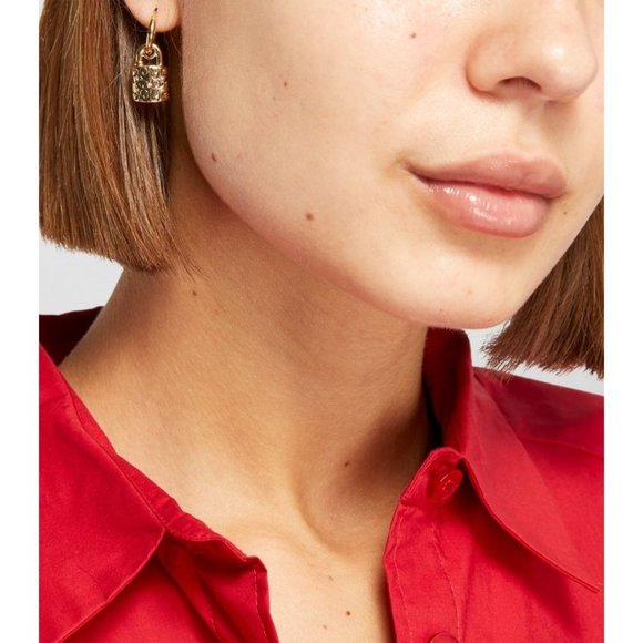 COACH Earrings Quilted Padlock Key Mismatch Earrings Gold Signature Logo - Picture 11 of 12